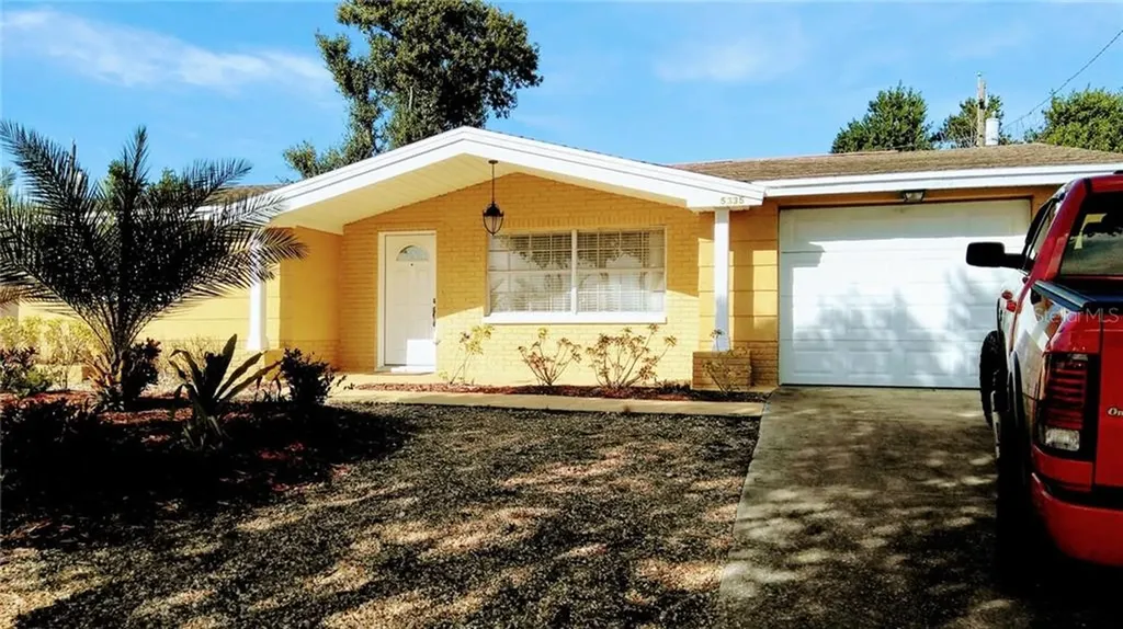 5335 Casino Drive Holiday FL 34690