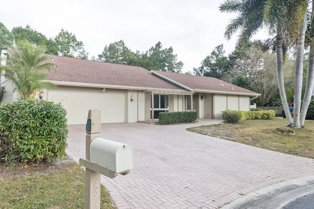 4937 Silkwood Drive Sarasota FL 34241