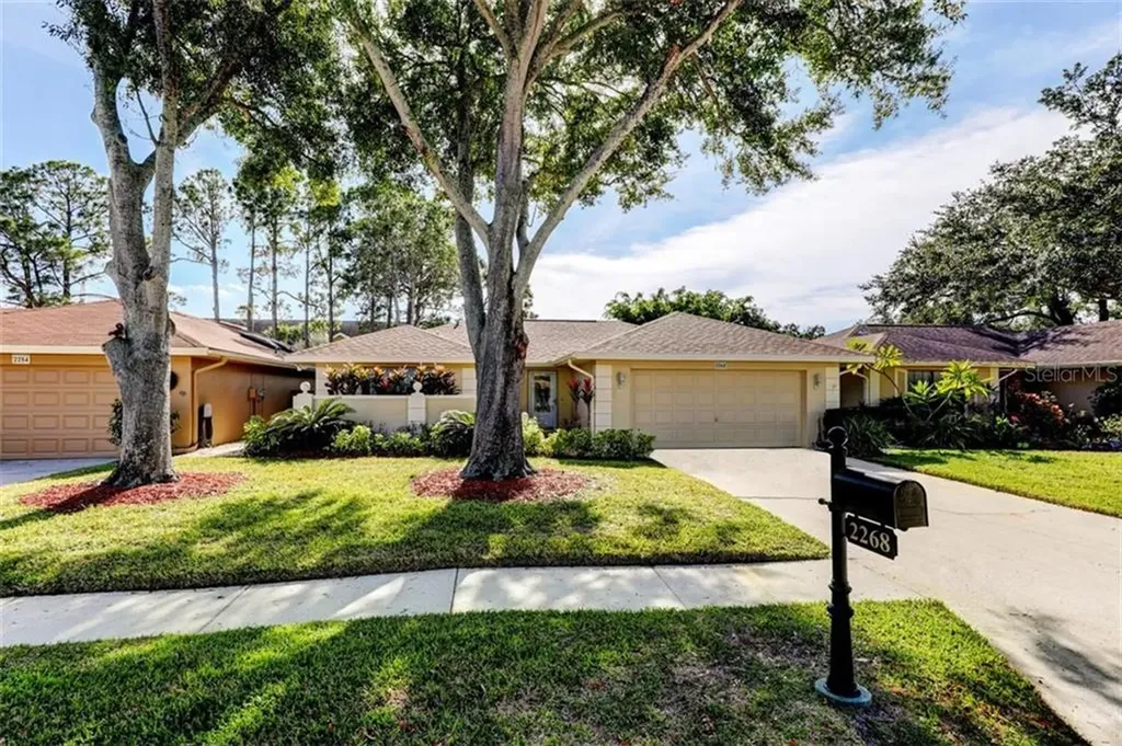 2268 Heron Circle Clearwater FL 33762