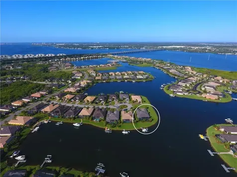 1019 Lanyard Court Bradenton FL 34208