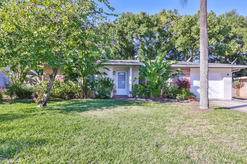 2064 Dunston Cove Road Clearwater FL 33755