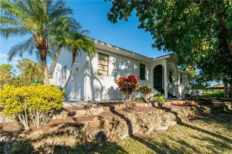 1671 Manor Road Englewood FL 34223