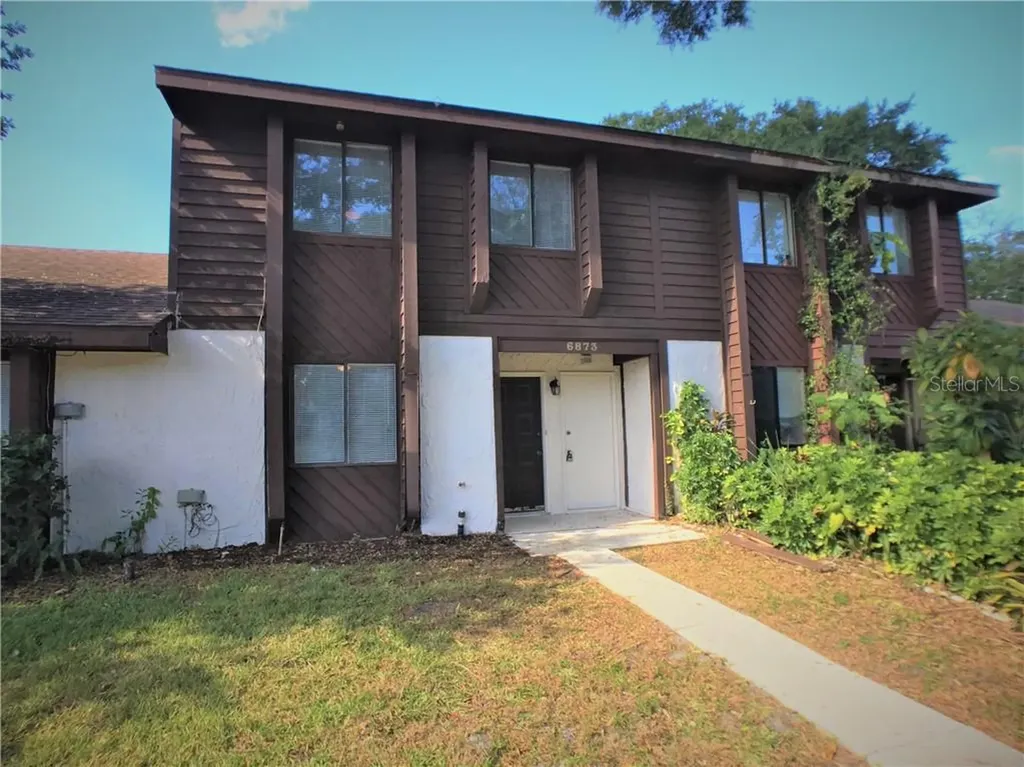 6873 Magnolia Pointe Circle Orlando FL 32810