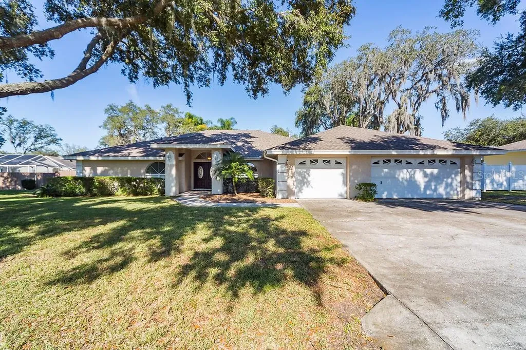 1822 Sir Georges Trail Lakeland FL 33809