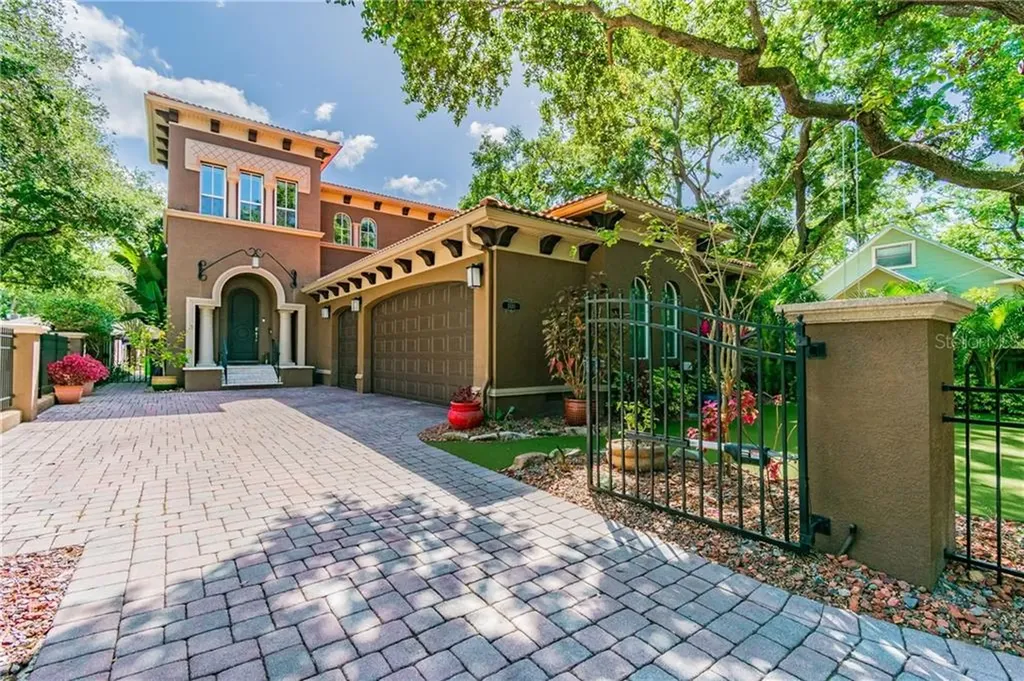 5510 S Russell Street Tampa FL 33611