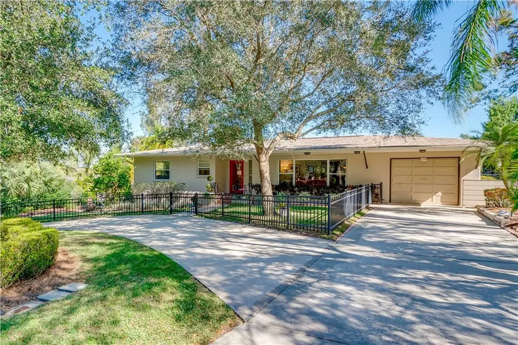 2114 Woodbine Avenue Lakeland FL 33803