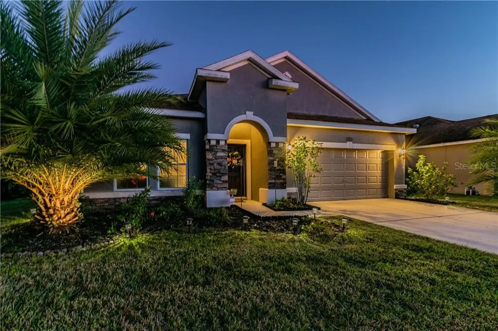 3902 Pacente Loop Wesley Chapel FL 33543