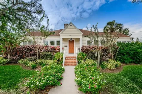 701 29th Avenue N St Petersburg FL 33704