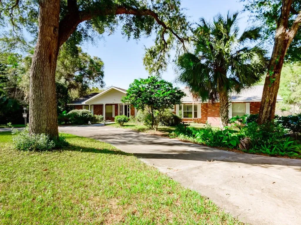 1140 Academy Drive Altamonte Springs FL 32714