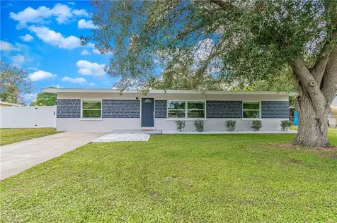 5308 5th Street Court E Bradenton FL 34203