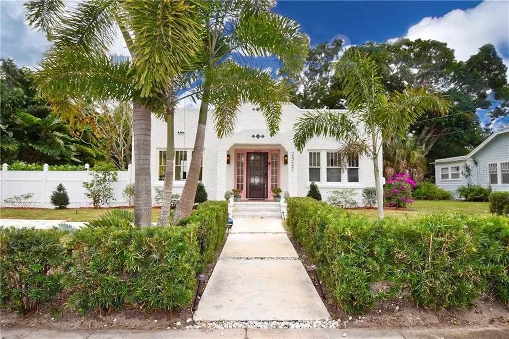 2327 7th Avenue W Bradenton FL 34205