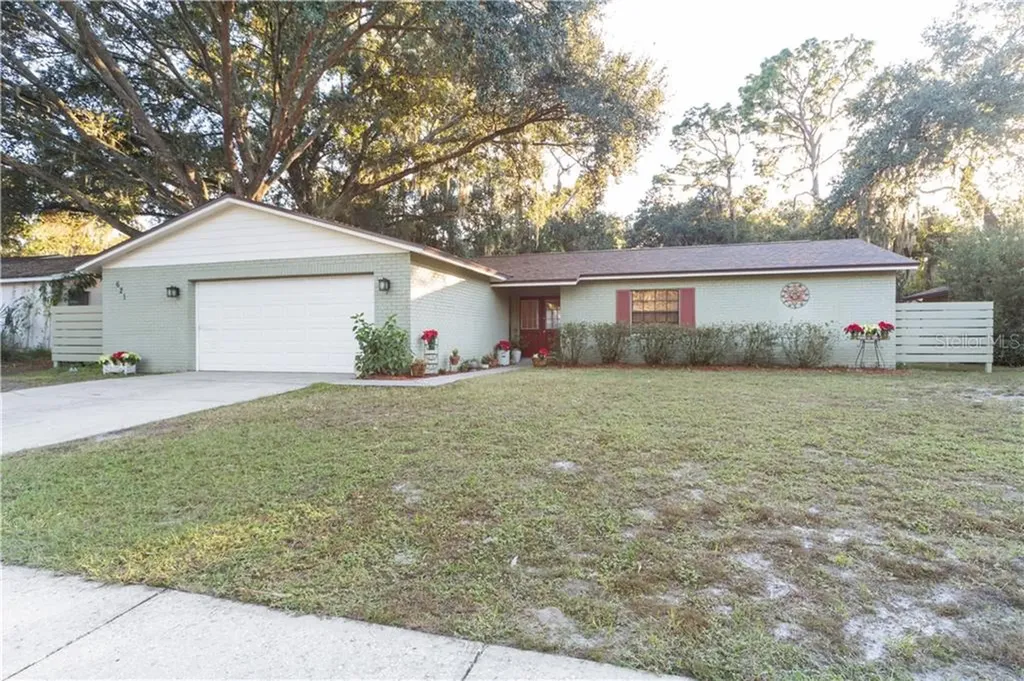 621 Sandy Creek Drive Brandon FL 33511