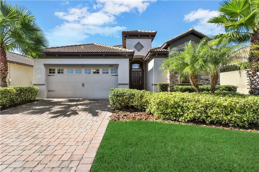 1304 Island Green Street Davenport FL 33896