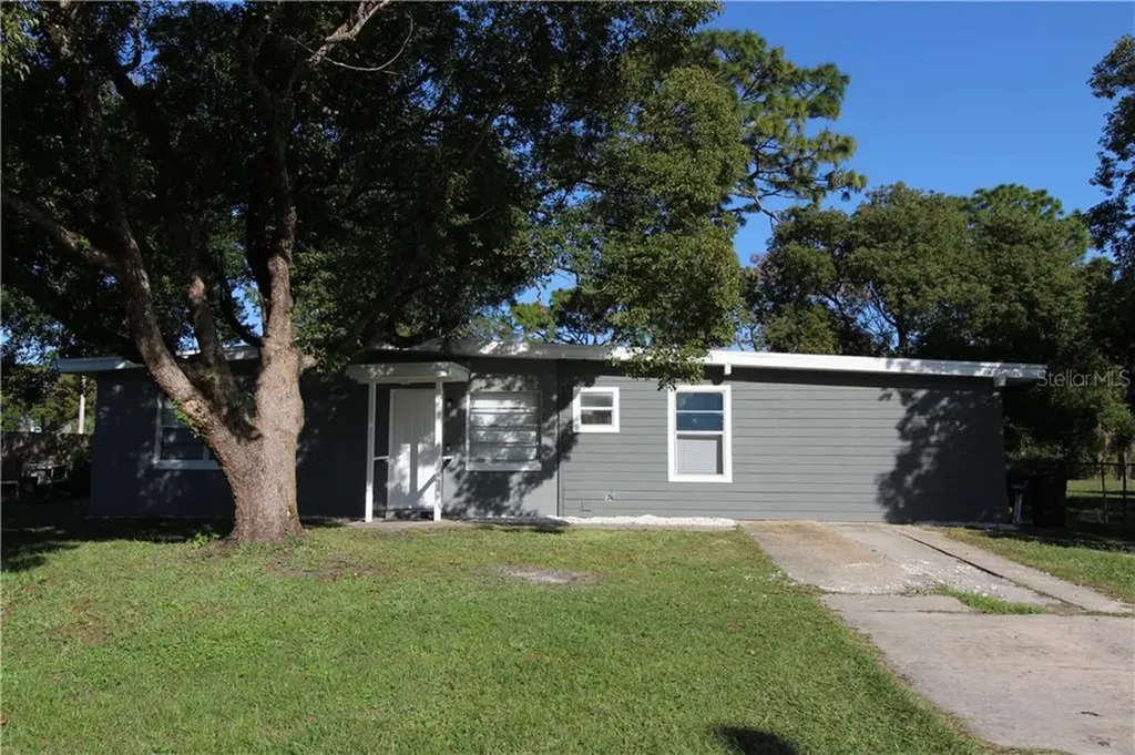 421 E 6th Street Chuluota FL 32766
