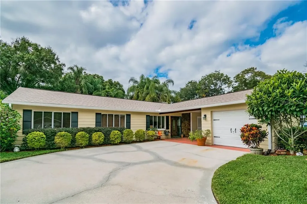13510 Shady Shores Drive Tampa FL 33613