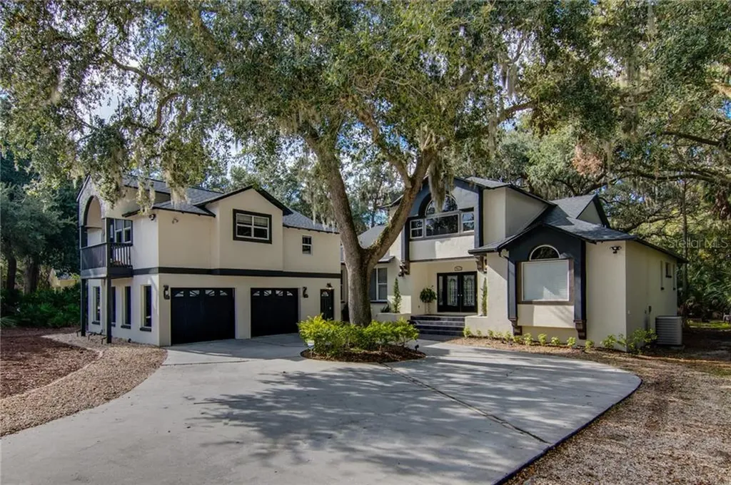963 9th Avenue N Safety Harbor FL 34695