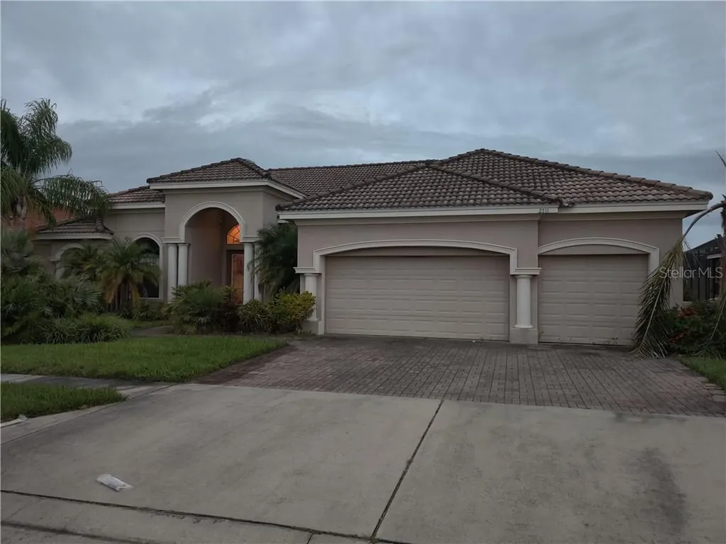 2511 Cumberland Cliff Drive Ruskin FL 33570