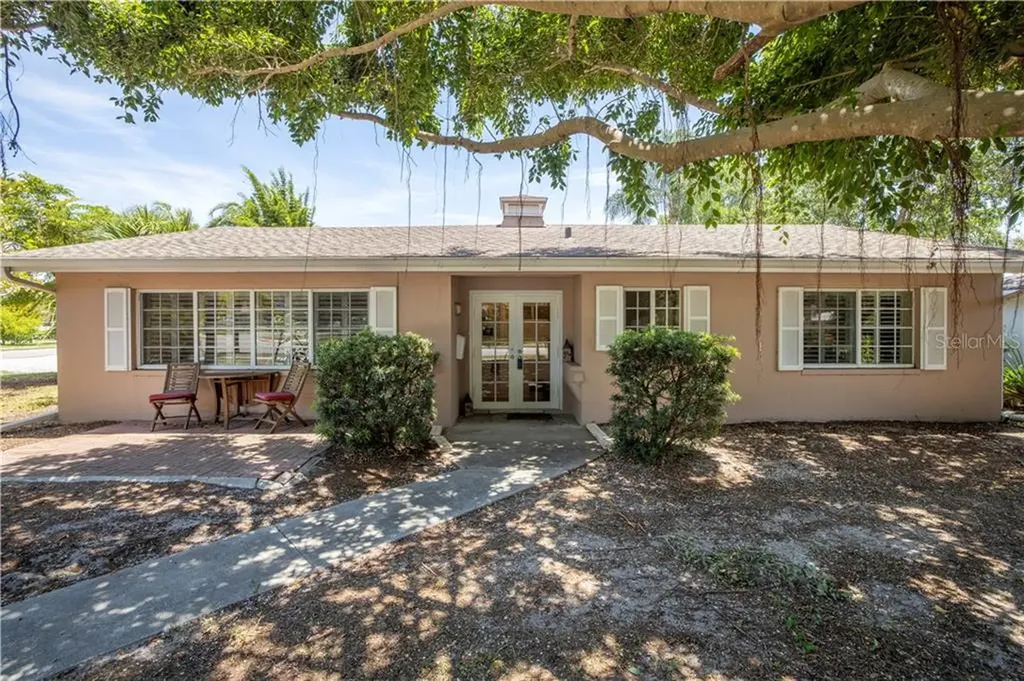 801 Nokomis Avenue S Venice FL 34285