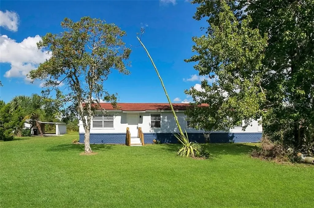 21511 Reindeer Road Christmas FL 32709