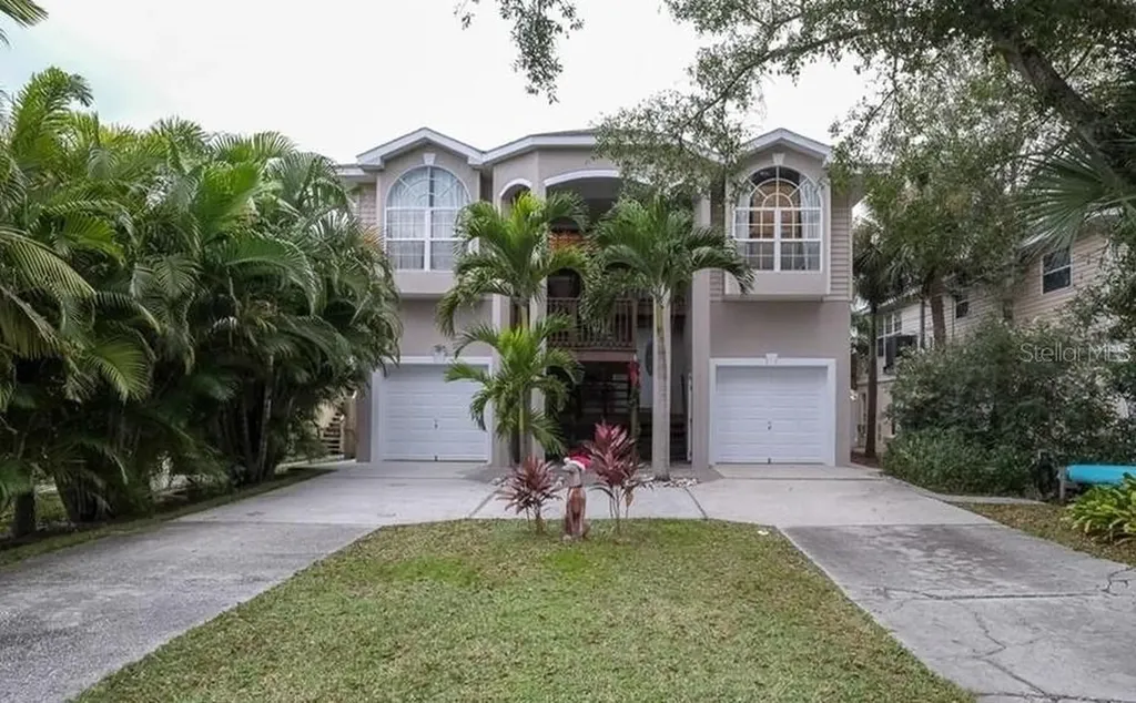 905 Michigan Avenue Palm Harbor FL 34683