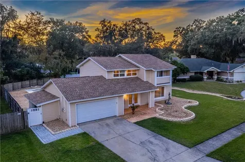 1004 Wildwood Lane Valrico FL 33594