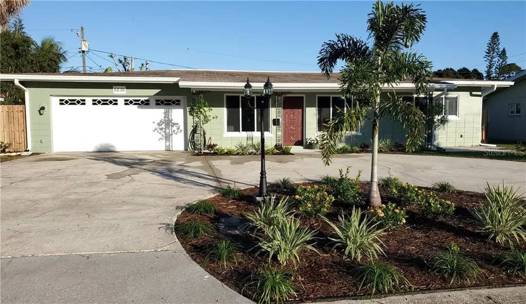 5236 38th Street S St Petersburg FL 33711