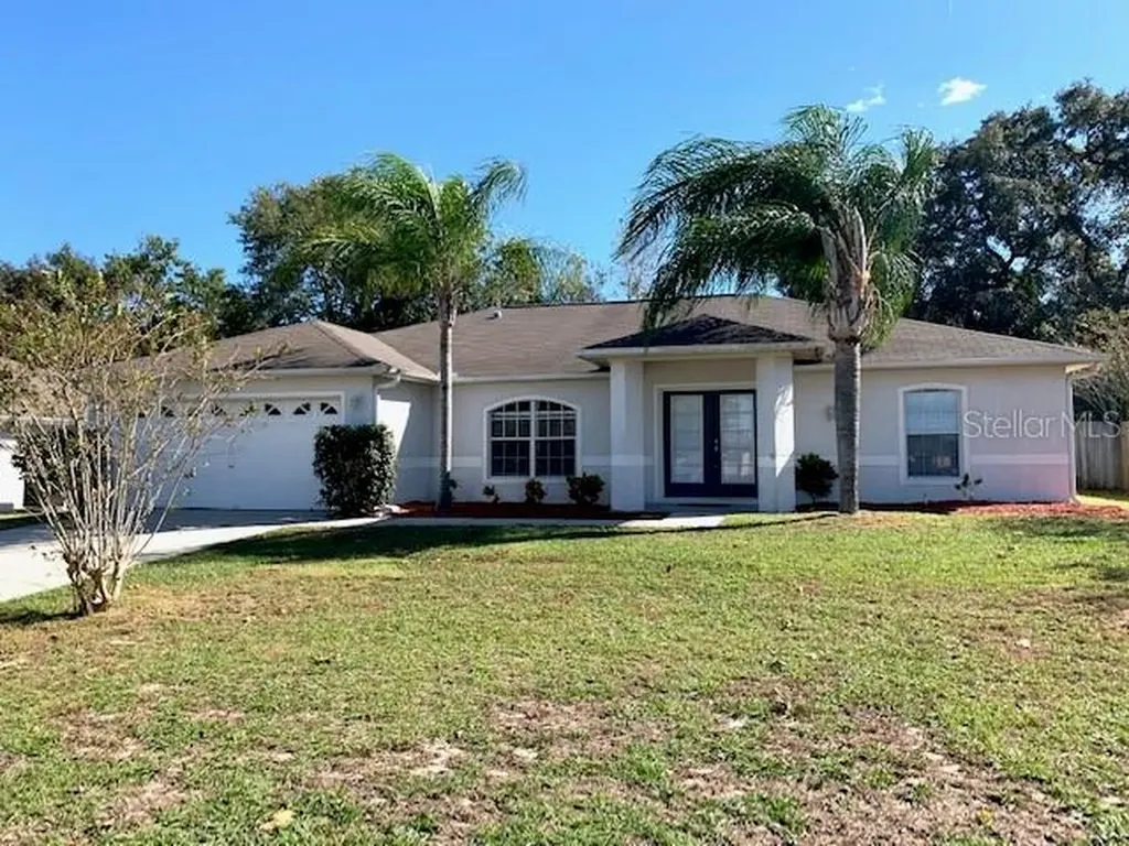 188 Country Lakes Circle Groveland FL 34736
