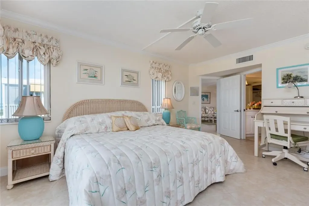 4825 Gulf Of Mexico Drive Longboat Key FL 34228