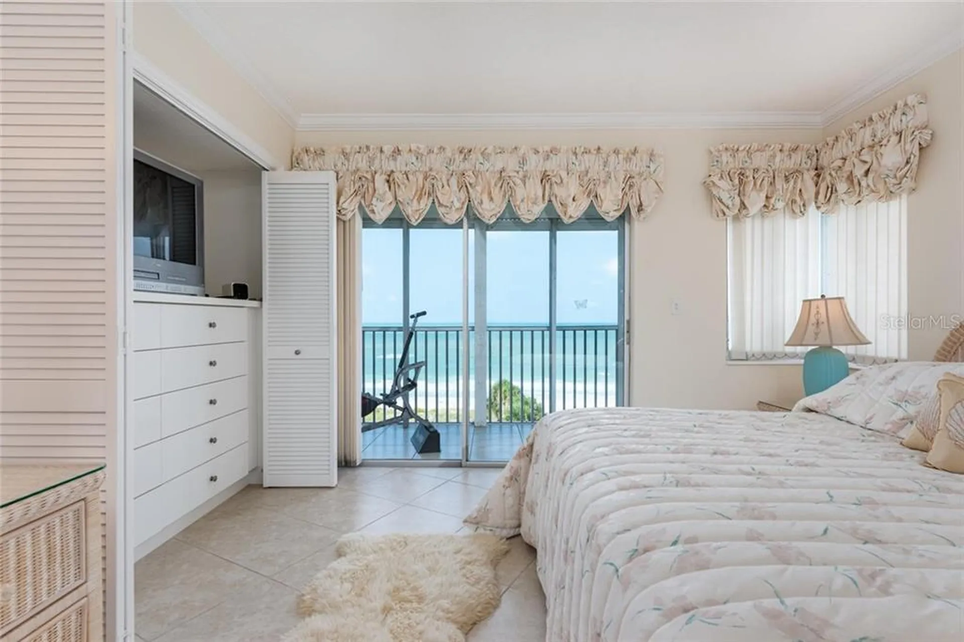 4825 Gulf Of Mexico Drive Longboat Key FL 34228