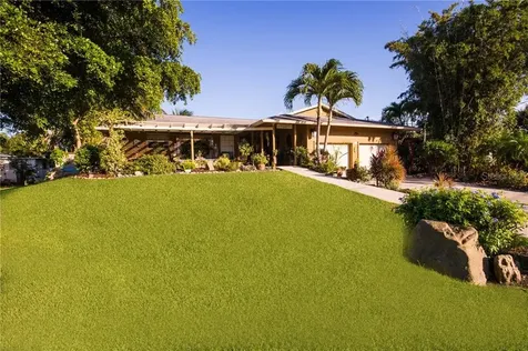 223 84th Street Holmes Beach FL 34217