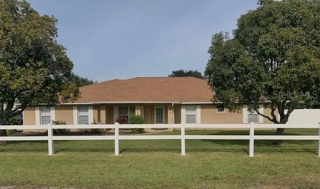 3814 Old Thornhill Road Winter Haven FL 33880