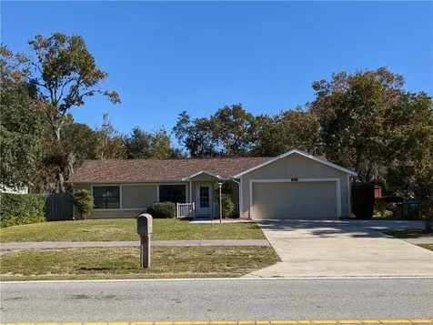 811 Courtland Boulevard Deltona FL 32738