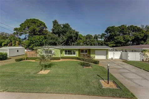 6653 Poinsettia Avenue S St Petersburg FL 33707