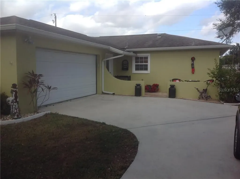 12242 1st Street Fort Myers FL 33905