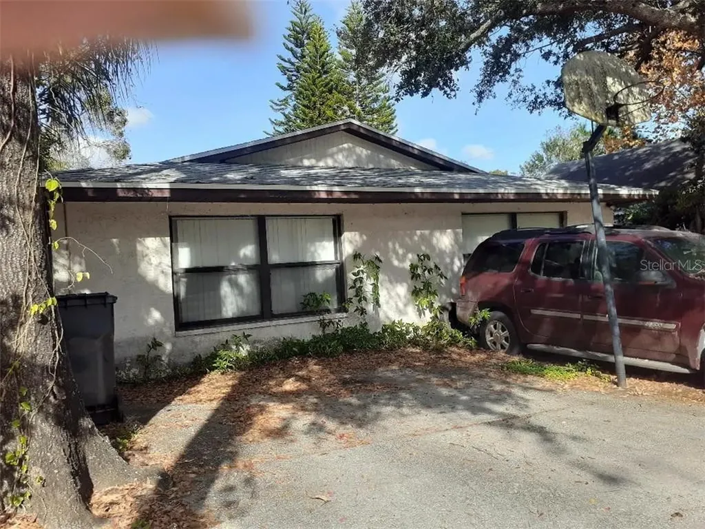 2831 62nd Avenue N St Petersburg FL 33702