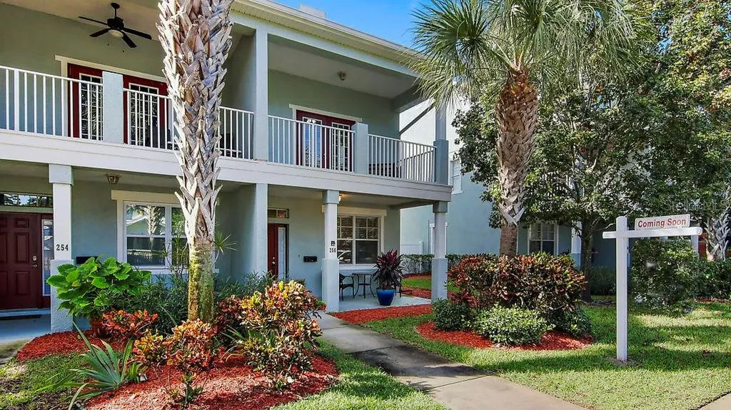 256 15th Street N St Petersburg FL 33705