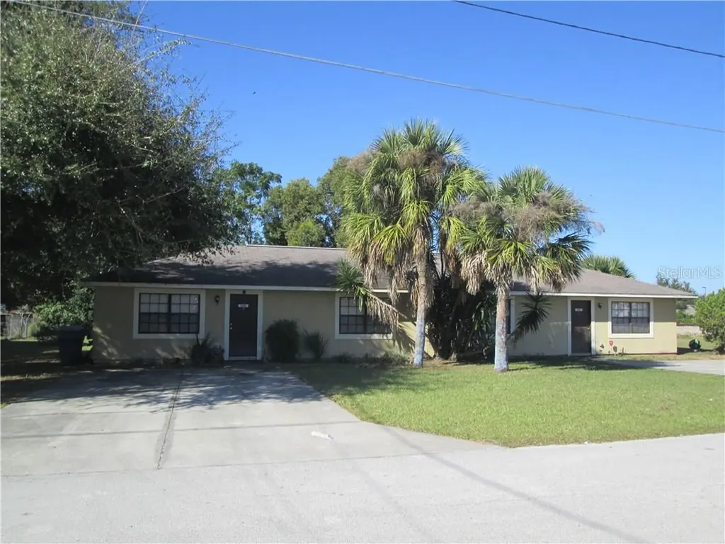 1409 Crystal Court Tavares FL 32778