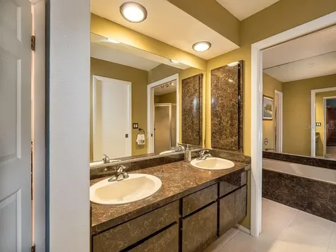 5406 Dominica Circle Sarasota FL 34233