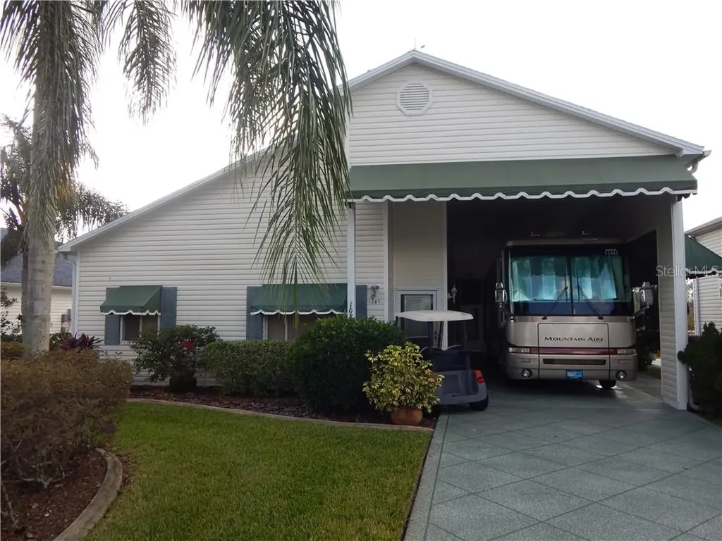 1087 Motorcoach Drive Polk City FL 33868