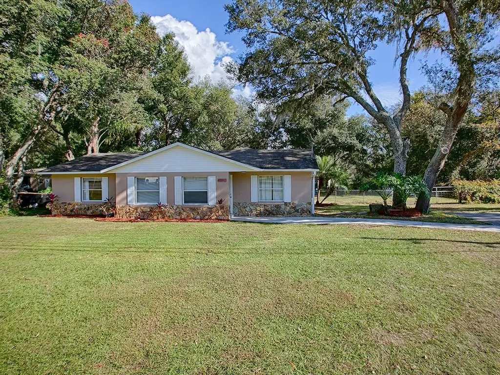 40340 Grays Airport Road Lady Lake FL 32159