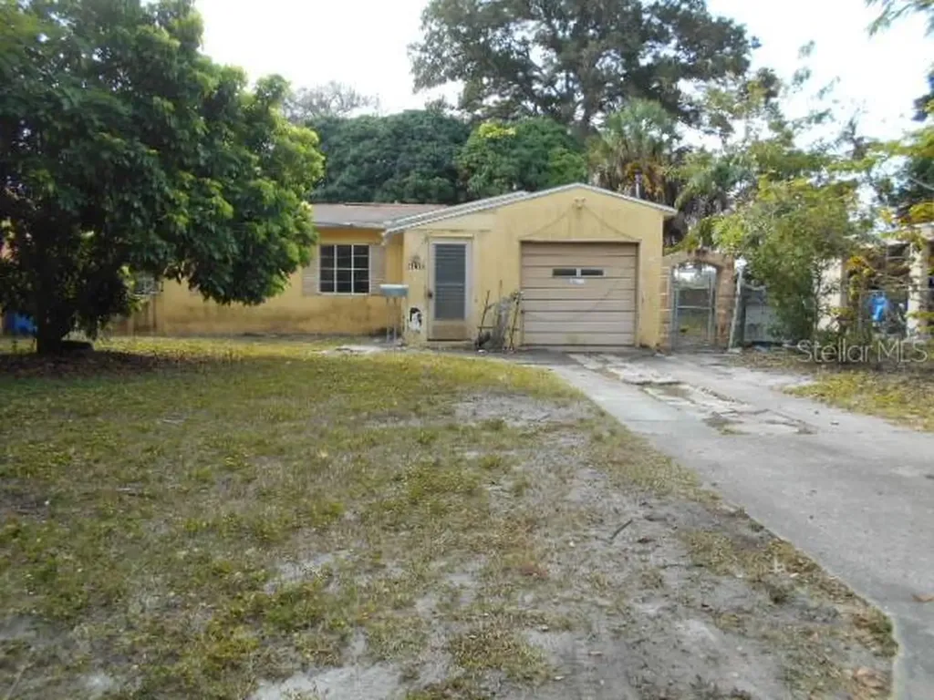 2008 26th Avenue N St Petersburg FL 33713