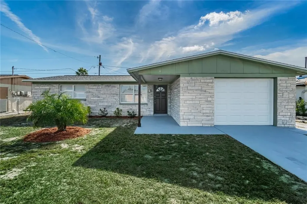 3904 Cedarwood Drive Holiday FL 34691