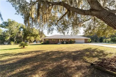 17799 SE 294th Court Road Umatilla FL 32784