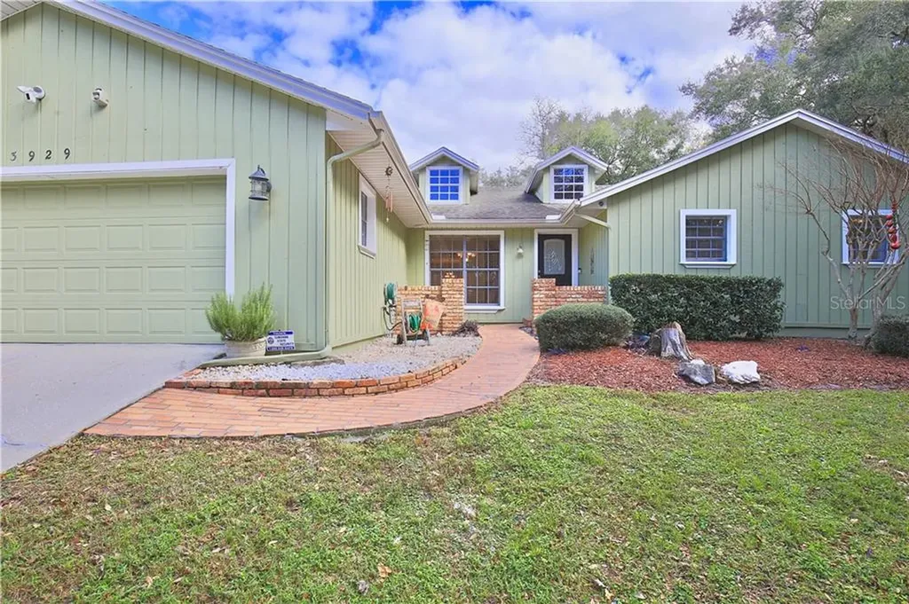 3929 Winderlakes Drive Orlando FL 32835