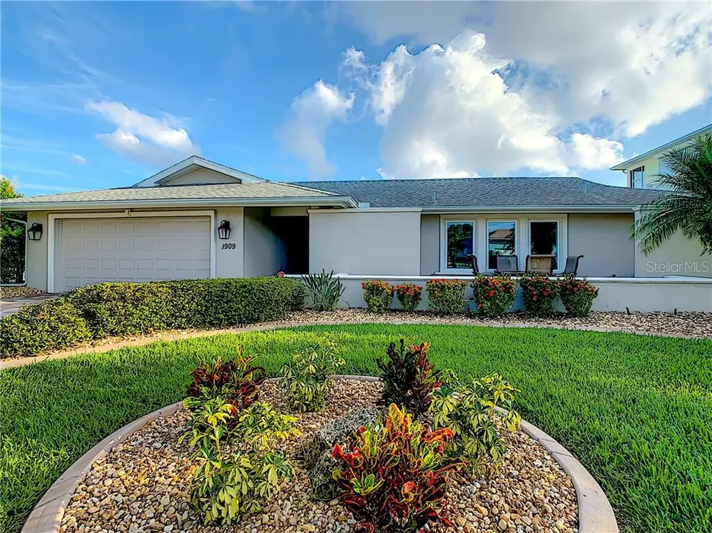 1909 Mississippi Avenue Englewood FL 34224