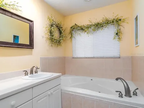 5525 22nd Street Court E Bradenton FL 34203