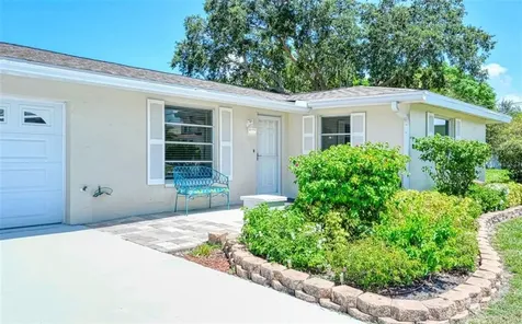 7762 Holiday Drive N Sarasota FL 34231