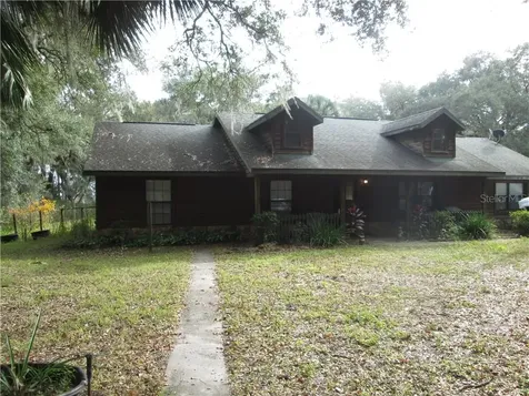 4773 Cr 300 Lake Panasoffkee FL 33538