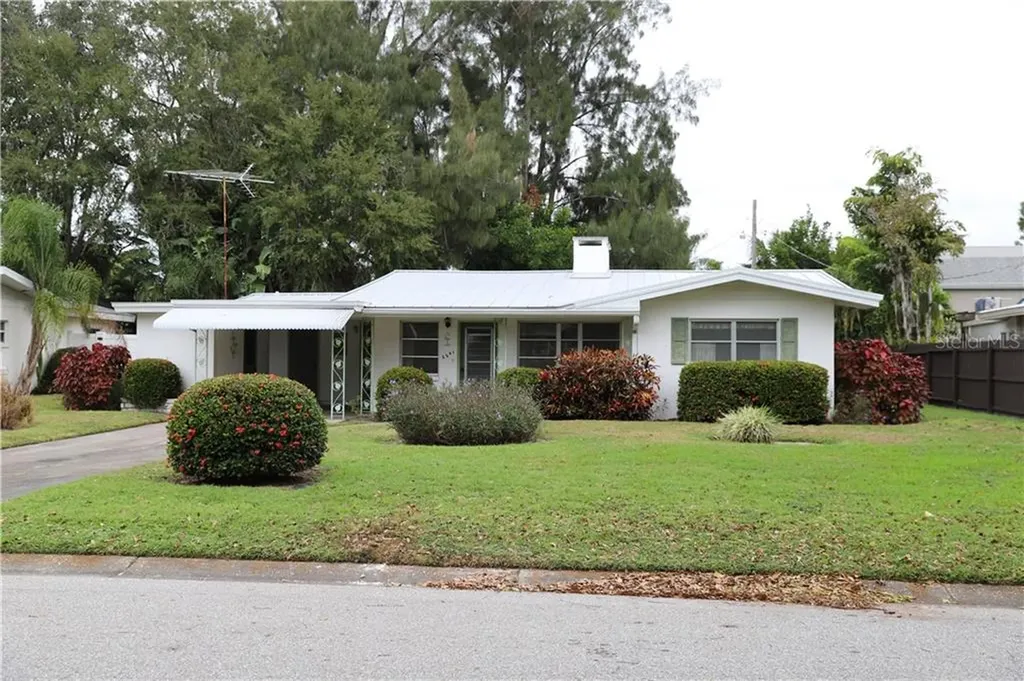 2241 Goldenrod Street Sarasota FL 34239