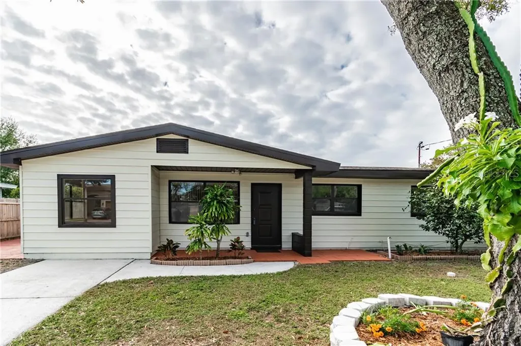 4728 W Fairview Heights Tampa FL 33616